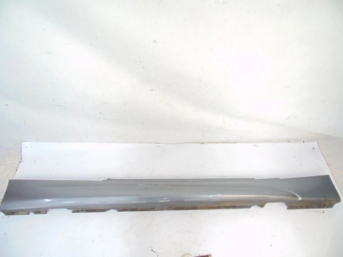 LISTWA PROGOWA PRAWA BMW E88 (2008-2013) 2.0 D 143KM