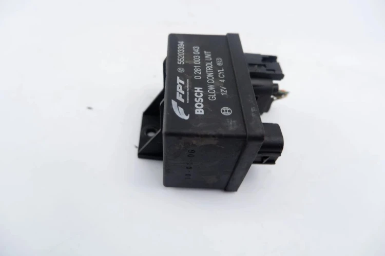 PRZEKAŹNIK ŚWIEC ŻAROWYCH FIAT BRAVO II 1.9JTD 55203394