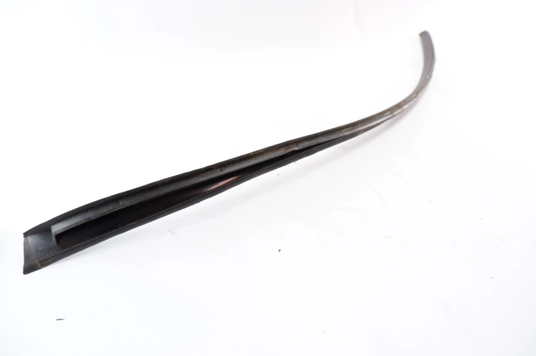 LISTWA SZYBY CZOŁOWEJ LEWA FORD FOCUS MK3 LIFT (2014-2018) 1.6 Ti-VCT 105 K