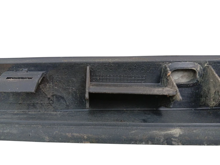 LISTWA SZYBY CZOŁOWEJ PRAWA CITROEN C5 III (2008-2010) 2.0 16V 140KM 965914