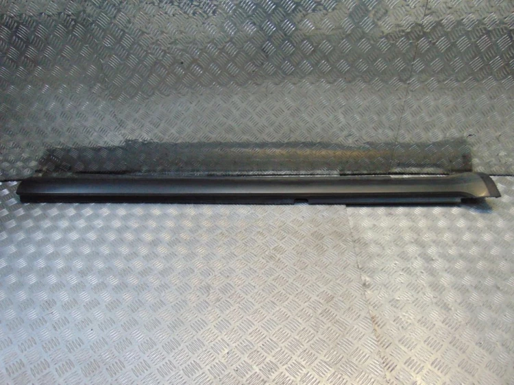 LISTWA PROGOWA PRAWA HYUNDAI TUCSON I (2004-2010) 2.0 16V