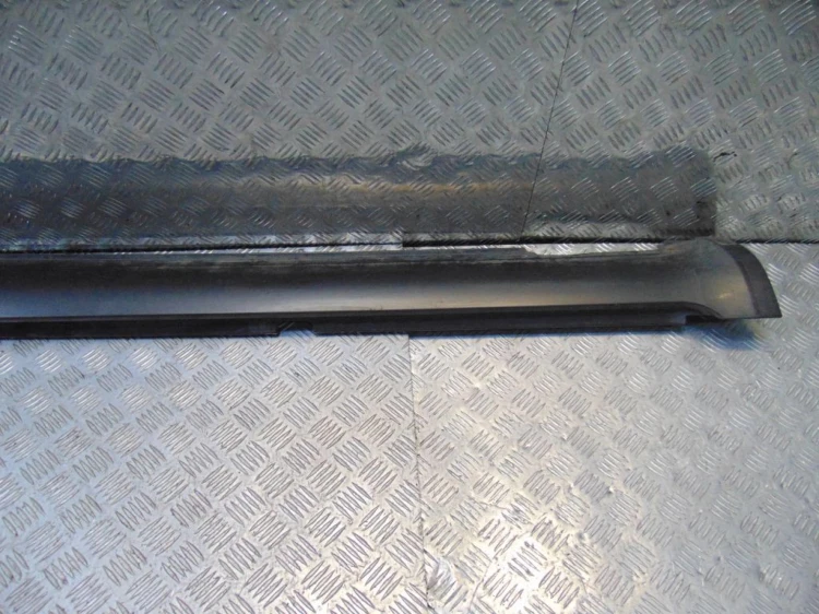 LISTWA PROGOWA PRAWA HYUNDAI TUCSON I (2004-2010) 2.0 16V