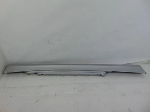 LISTWA PROGOWA PRAWA BMW E88 2.0 D N47D20A