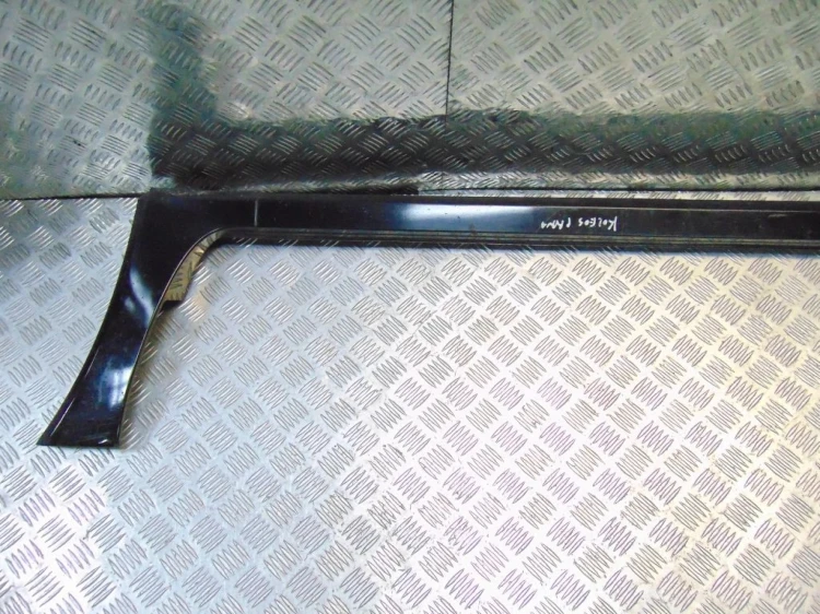 LISTWA PROGOWA PRAWA RENAULT KOLEOS (2008-2013) 2.0 DCI