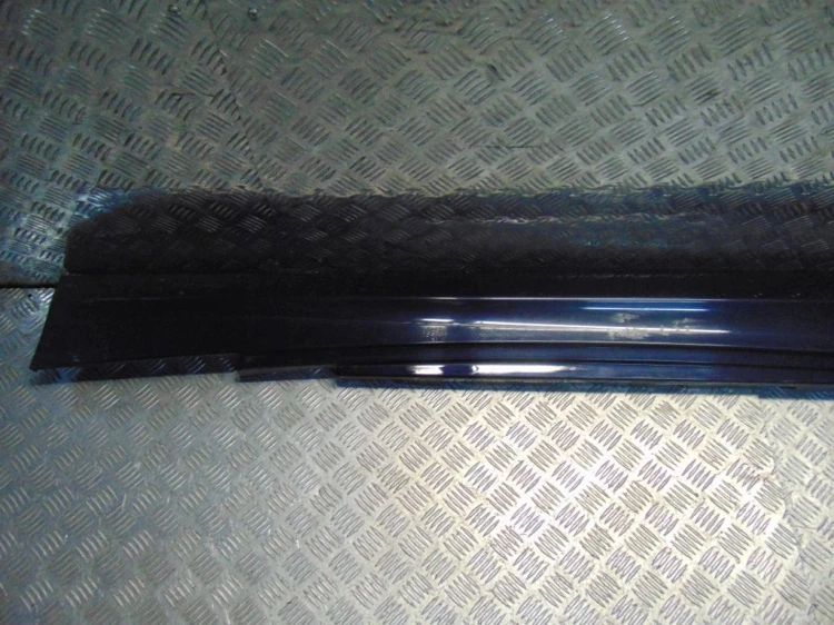 LISTWA PROGOWA PRAWA BMW E82 (2007-2011) 123D N47D20D 204KM