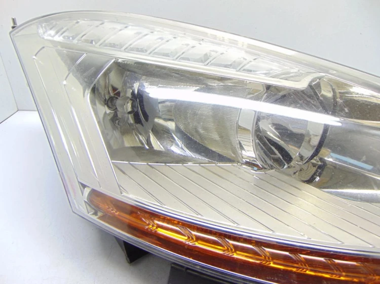 LAMPA PRAWY PRZÓD CITROEN C4 PICASSO (2006-2013)