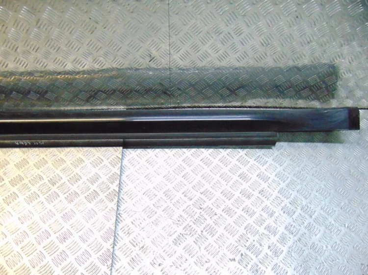 LISTWA PROGOWA LEWA LEXUS IS II 2.2 D