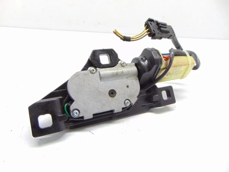 ZAMEK KLAPY BAGAŻNIKA BMW E65 (2001-2005) 4.4 V8 N62B44A 333KM 7014872