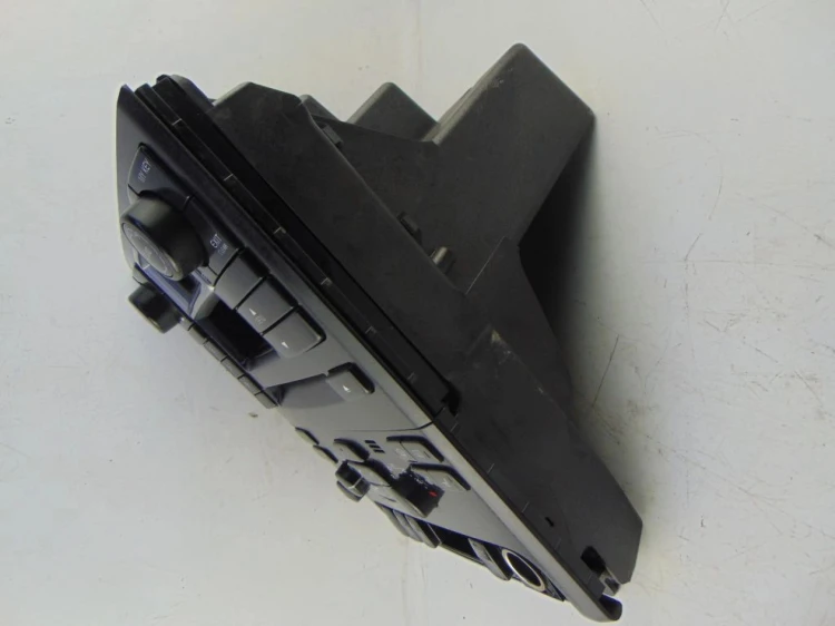 RADIO CD VOLVO XC90 (2002-2006) 2.4 D5 163KM 30679465-1