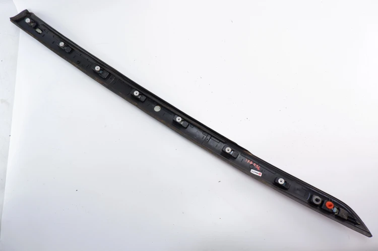 LISTWA SZYBY CZOŁOWEJ LEWA CITROEN C4 PICASSO II (2013-2016) 1.6 e-HDI 115K