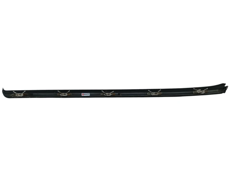 LISTWA SZYBY CZOŁOWEJ LEWA VOLVO XC60 I (2008-2013) 2.0 D3 163KM 30784797