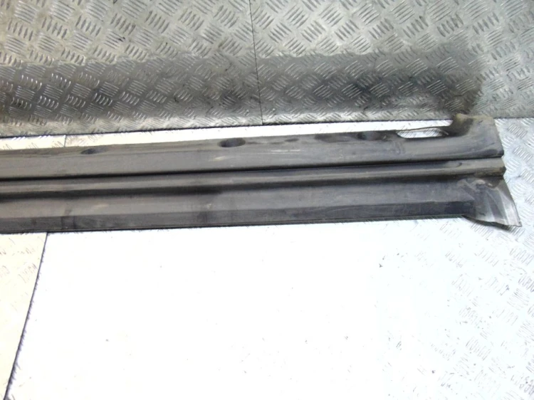 LISTWA PROGOWA PRAWA LAND ROVER RANGE ROVER III(2001-2012) 3.0D 177