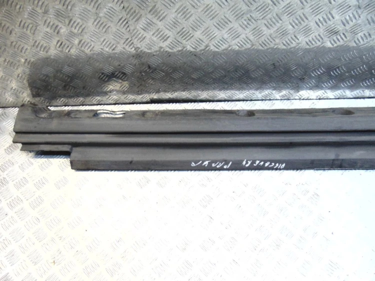 LISTWA PROGOWA PRAWA LAND ROVER RANGE ROVER III(2001-2012) 3.0D 177