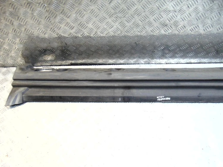 LISTWA PROGOWA LEWA LAND ROVER RANGE ROVER III(2001-2012) 3.0D 177