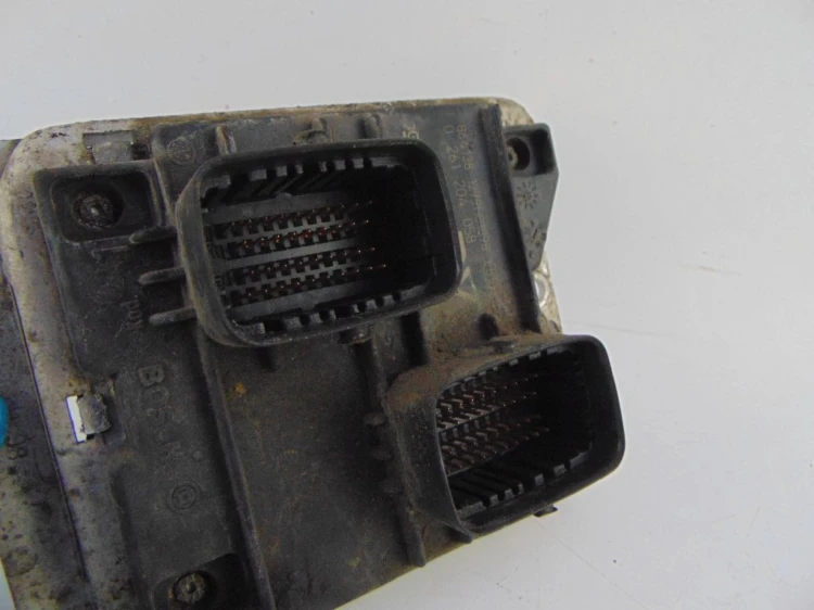 KOMPUTER STEROWNIK SILNIKA OPEL CORSA B 1.0 90532609