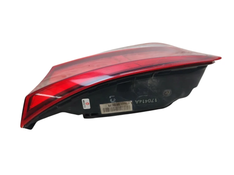 LAMPA PRAWY TYŁ W KLAPE HYUNDAI I30 III (2016-2018) 1.6 CRDI 110KM 92404-G4