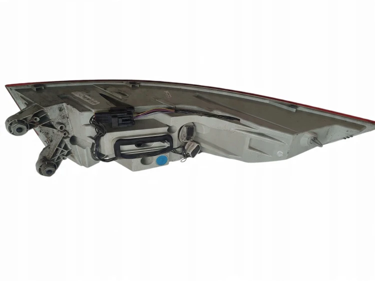 LAMPA PRAWY TYŁ JAGUAR XF II X260 (2015-2020) 2.0 D 180KM GX63-13404-AC
