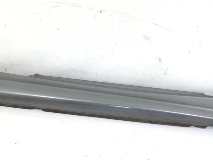 LISTWA NAKŁADKA PROGU PRAWA BMW E81 LIFT(2007-2011) 2.0 D N47D20C