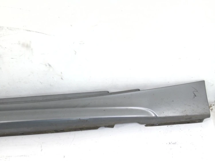 LISTWA NAKŁADKA PROGU PRAWA BMW E81 LIFT(2007-2011) 2.0 D N47D20C