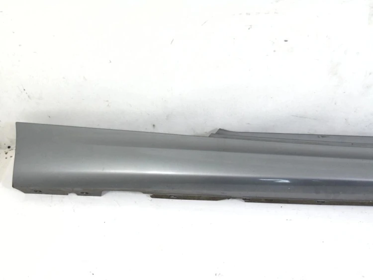 LISTWA NAKŁADKA PROGU PRAWA BMW E81 LIFT(2007-2011) 2.0 D N47D20C
