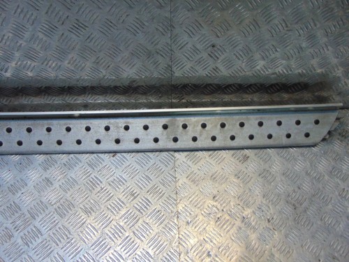 LISTWA PROGOWA LEWA BMW X5 E53 (1999-2006)