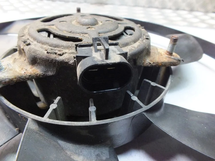 WENTYLATOR CHŁODNICY CITROEN NEMO 1.4 HDI