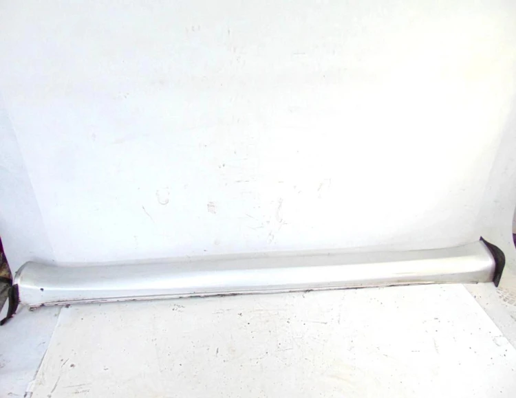 LISTWA PROGOWA PRAWA MASERATI QUATTROPORTE V (2004-2008) 4.2 V8 400KM