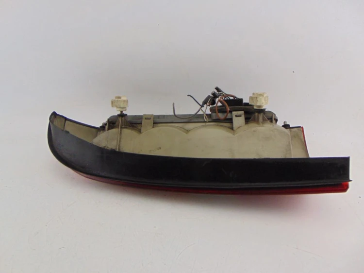 LAMPA LEWY TYŁ OPEL ASTRA II 1.6 8V