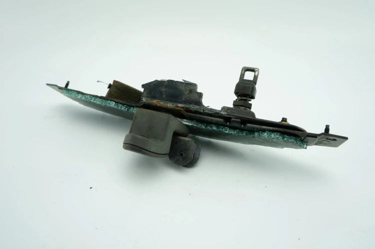 MECHANIZM WYCIERACZKI TYŁ JAGUAR X-TYPE 2.2 D