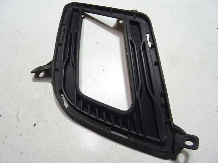 KRATKA ZDERZAKA HALOGENU PRAWA KIA CEED I LIFT (2006-2012)
