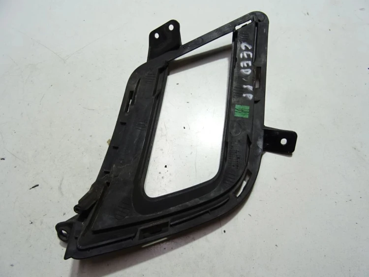KRATKA ZDERZAKA HALOGENU PRAWA KIA CEED I LIFT (2006-2012)