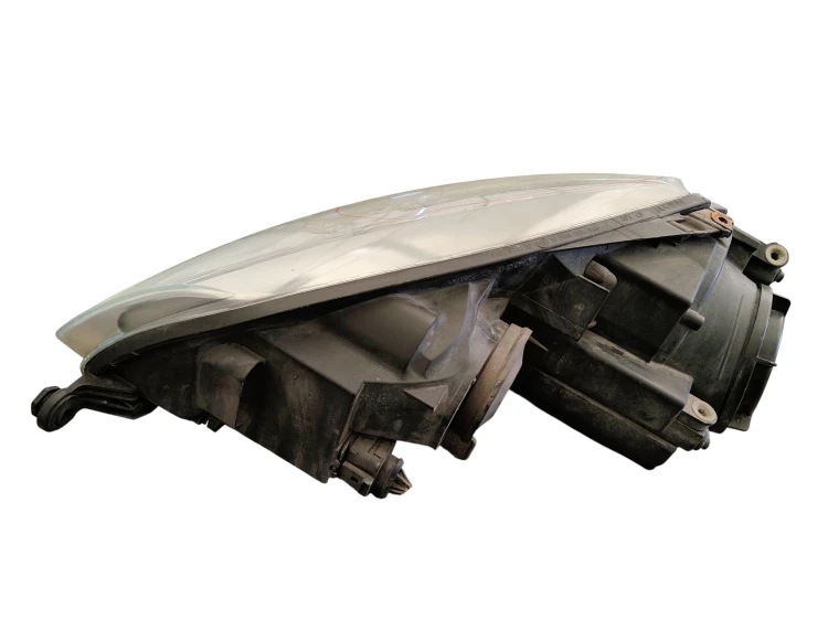 LAMPA PRAWY PRZÓD VOLKSWAGEN GOLF V (2003-2009) 1.6 8V 102KM 1K6941006R