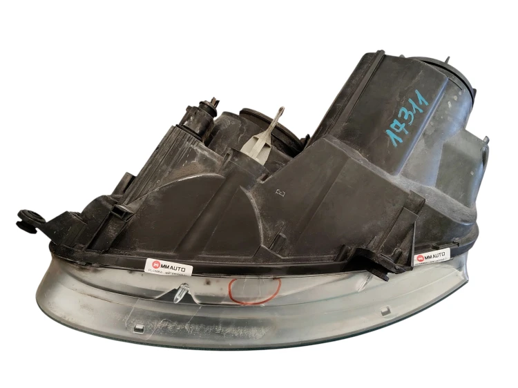 LAMPA PRAWY PRZÓD VOLKSWAGEN GOLF V (2003-2009) 1.6 8V 102KM 1K6941006R