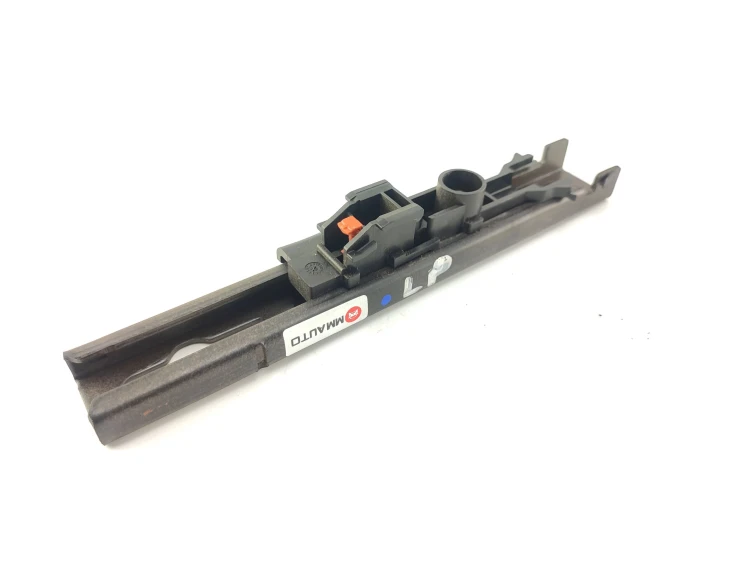 SUWAK REGULACJI PASA LEWY PRZÓD PEUGEOT 207 LIFT (2009-2012) 1.6 VTI 120KM