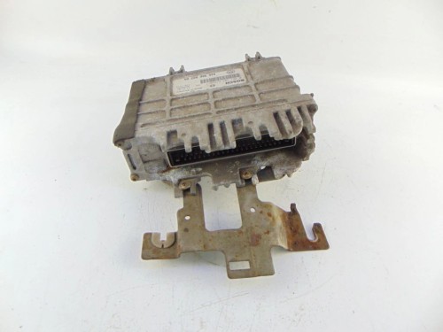 KOMPUTER STEROWNIK SILNIKA VOLKSWAGEN POLO III 6N 1.4 8V 030906027AA
