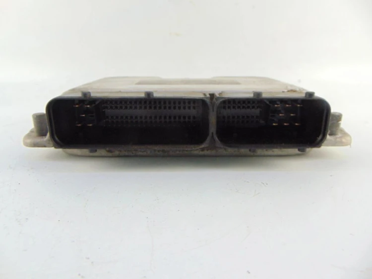 KOMPUTER STEROWNIK SILNIKA VOLKSWAGEN BORA (1998-2005) 2.0 8V 06A906032RE
