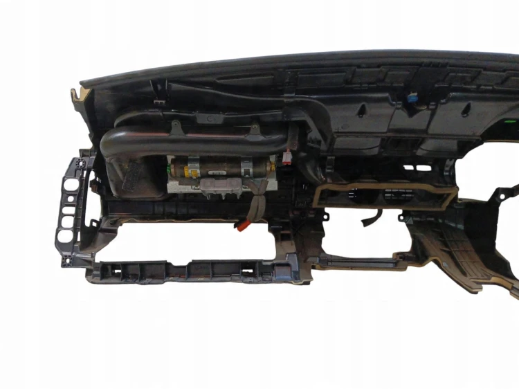 DESKA ROZDZIELCZA VOLVO V70 III (2007-2013) 2.0 16V 145KM