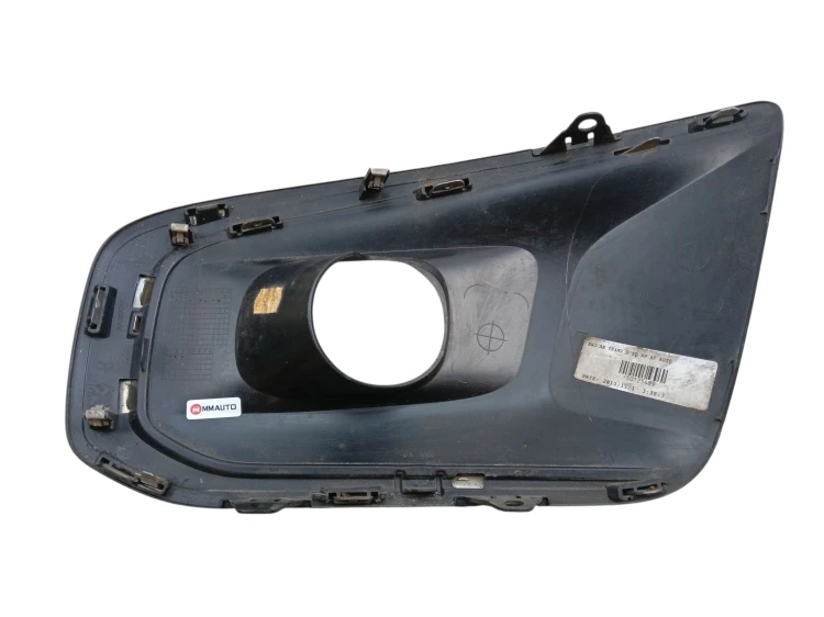KRATKA ZDERZAKA HALOGENU PRAWA PEUGEOT 3008 I LIFT (2013-2016) 2.0 HDI HYBR