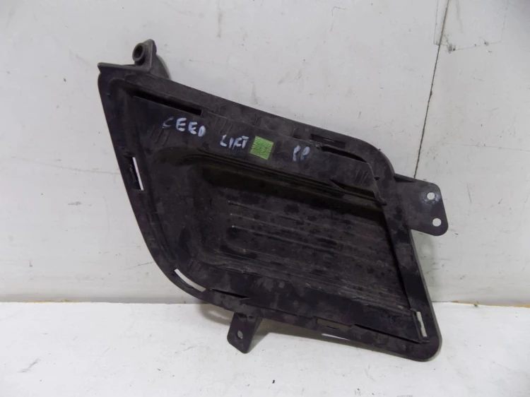 KRATKA ZDERZAKA PRAWA KIA CEED I LIFT