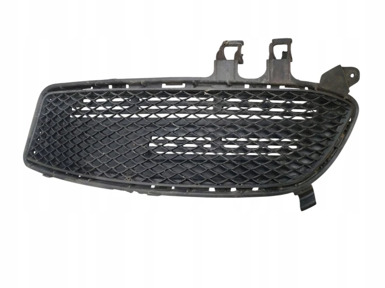 ATRAPA KRATKA ZDERZAKA PRAWA MERCEDES W176 AMG (12-15) A1768851622