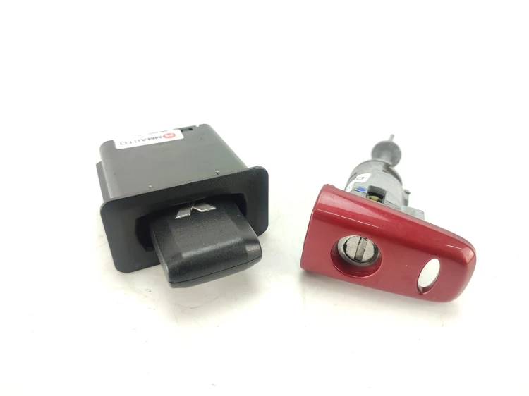 STACYJKA KLUCZYK WKŁADKA MITSUBISHI ASX (2010-2012) 1.8 DI-D 150KM 8637A530
