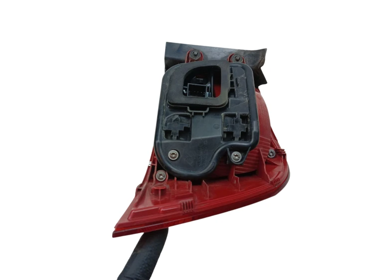 LAMPA LEWY TYŁ VOLKSWAGEN PASSAT B7 (2010-2014) 1.6 TDI 105KM 3AF945095E