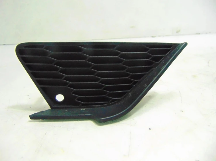 KRATKA ZDERZAKA PRAWA CITROEN C5 III (2008 -) 1.8 16V 9682247077