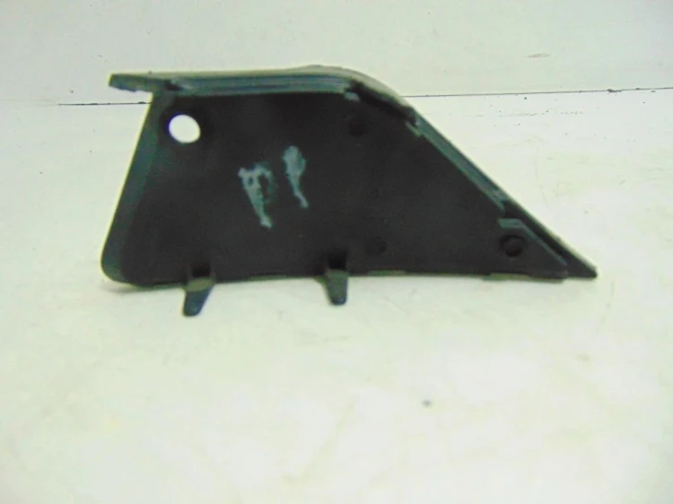 KRATKA ZDERZAKA PRAWA CITROEN C5 III (2008 -) 1.8 16V 9682247077