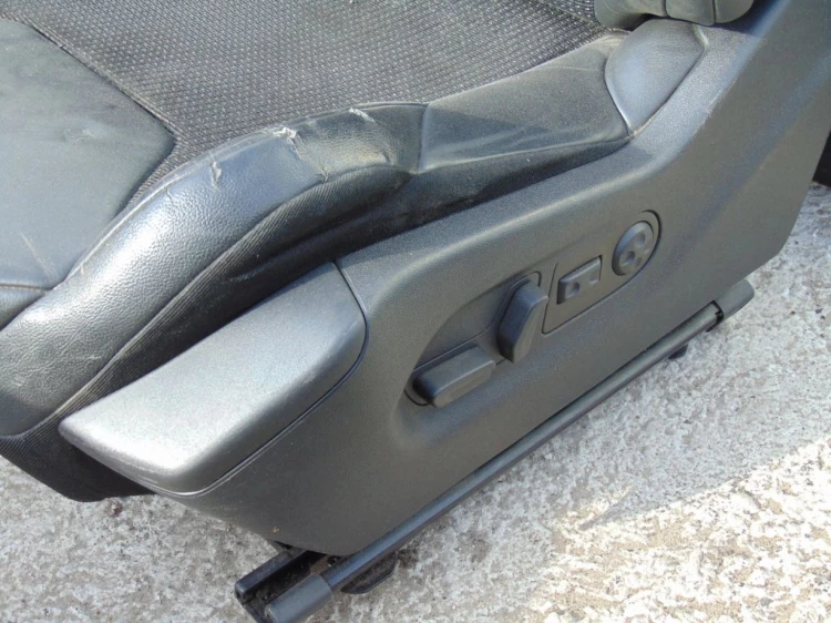 FOTELE KOMPLET CITROEN C5 III (2008 -) 3.0 HDI V6