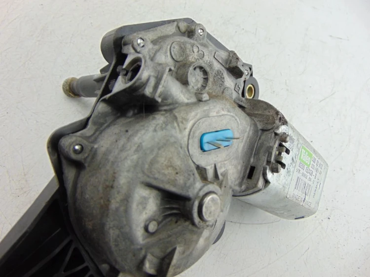 MECHANIZM WYCIERACZKI TYŁ RENAULT SCENIC II LIFT (2006-2009) 1.6 16V 820015
