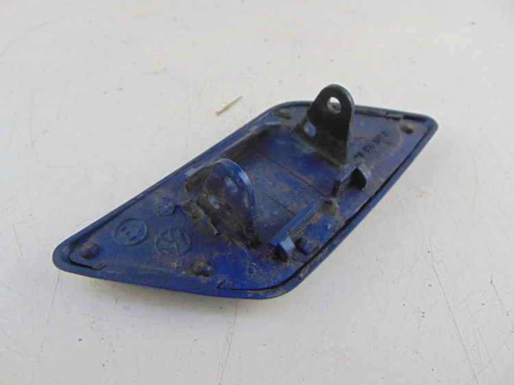 ZAŚLEPKA SPRYSKIWACZA XENON LEWA VOLKSWAGEN PASSAT B5 1.8 20v 3B0955109A