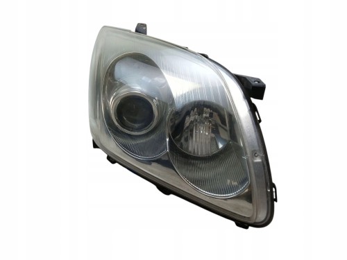 LAMPA PRAWY PRZÓD TOYOTA AVENSIS T25 (2003-2006) 1.8 VVT-I 129KM