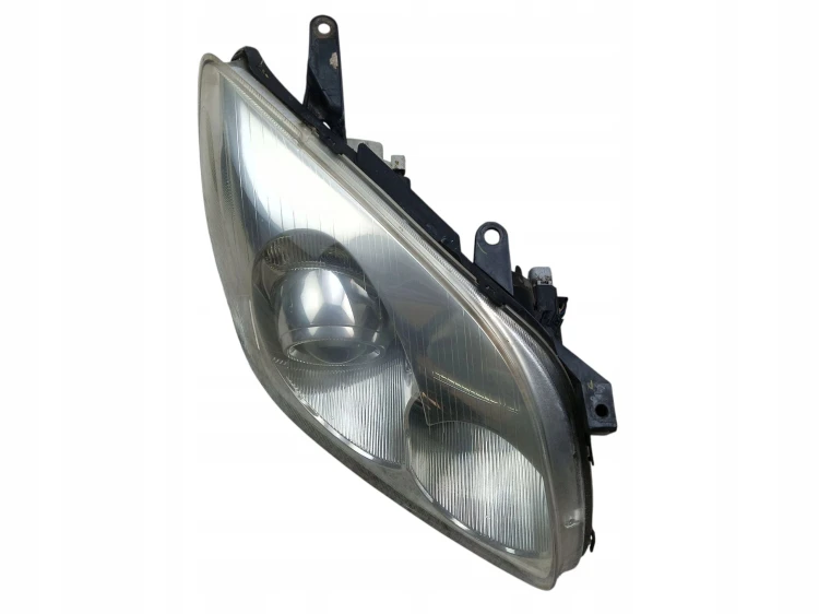LAMPA PRAWY PRZÓD TOYOTA AVENSIS T25 (2003-2006) 1.8 VVT-I 129KM