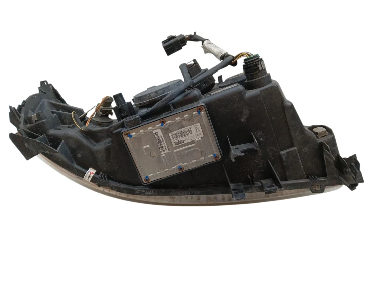 LAMPA LEWY PRZÓD VOLVO XC70 I LIFT (2004–2007) 2.5T 209KM 30678933